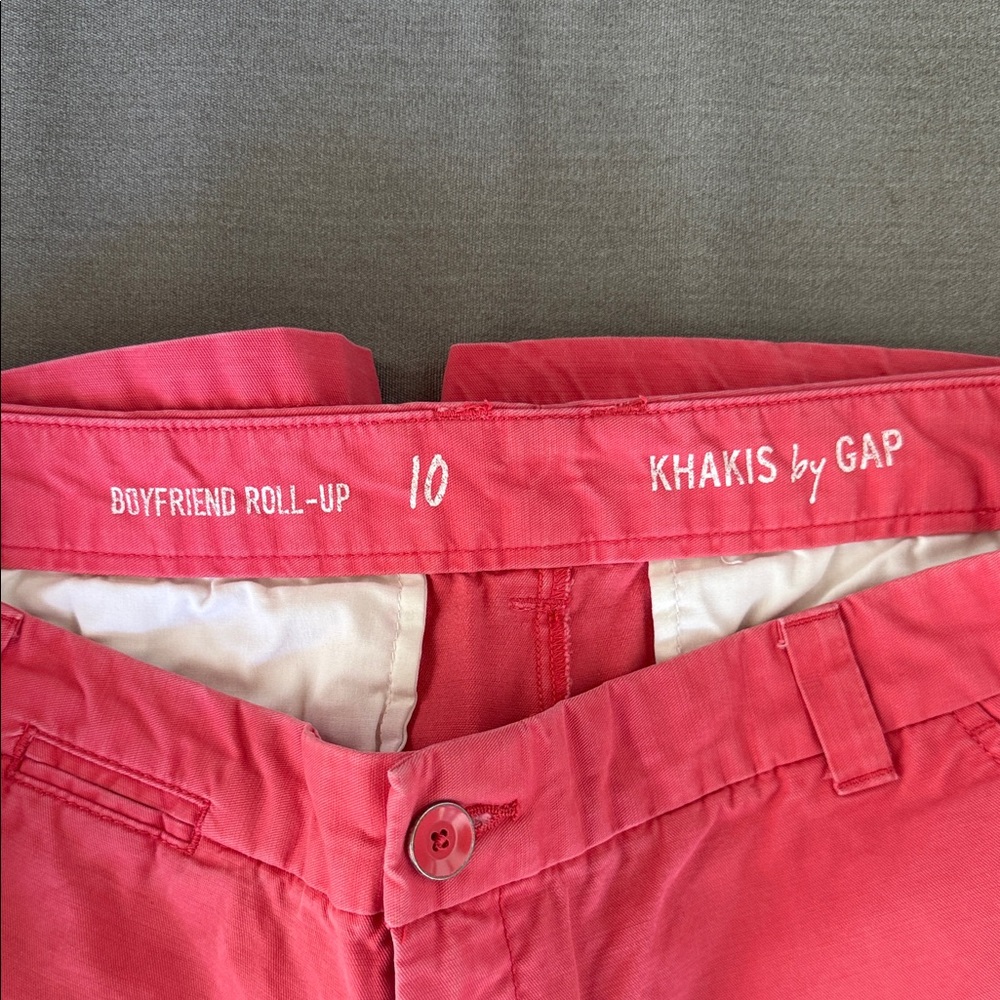 Gap boyfriend roll-up shorts size 10 in a soft red - Picture 3 of 4